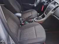Używany Opel Astra 110 KM (80 kW) 2011 Szary Sedan/Limuzyna