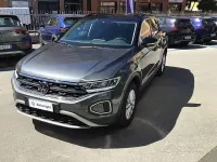 Usata VW T-Roc Life 150 CV (110 kW) 2023 Grigio SUV