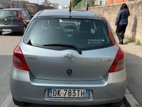 Usata Toyota Yaris Sol 69 CV (50 kW) 2007 Grigio Utilitaria