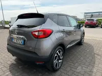 Usata Renault Captur 90 CV (66 kW) 2015 Grigio SUV