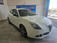 Usata Alfa Romeo Giulietta Super 120 CV (88 kW) 2016 Bianco Utilitaria
