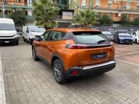 Usata Peugeot e-2008 Active 100 kW (136 CV) 2022 Arancione SUV