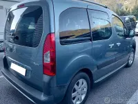 Usata Peugeot Partner Tepee Premium 110 CV (80 kW) 2009 Blu Monovolume
