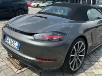 Usata Porsche 718 299 CV (219 kW) 2023 Grigio Cabrio