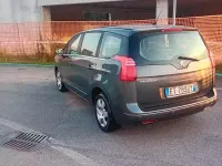 Usata Peugeot 5008 115 CV (84 kW) 2014 Monovolume
