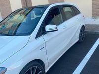 Usata Mercedes B200 136 CV (100 kW) 2012 Bianco Utilitaria