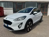 Usata Ford Fiesta ST-Line 86 CV (63 kW) 2021 Bianco Utilitaria