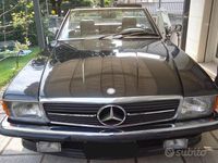 Usado Mercedes SL300 188 CV (138 kW) 1988 Negro Descapotable