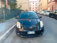 Usata Toyota Yaris 90 CV (66 kW) 2007 Nero Utilitaria