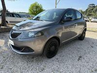 Begagnad Lancia Ypsilon S 69 HK (50 kW) 2022 Grå Halvkombi