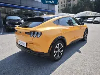 Usata Ford Mustang Mach-E Extended Range 216 kW (294 CV) 2024 Arancione SUV