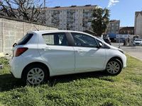 Usata Toyota Yaris Lounge 69 CV (50 kW) 2015 Bianco Utilitaria
