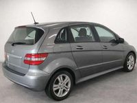 Usata Mercedes B180 Executive 109 CV (80 kW) 2011 Grigio Utilitaria