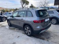 Usata Mercedes GLB180 116 CV (85 kW) 2021 Grigio SUV