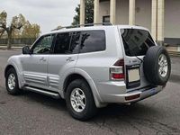 Usata Mitsubishi Pajero 160 CV (117 kW) 2000 Argento SUV