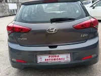 Usata Hyundai i20 Comfort 82 CV (60 kW) 2015 Grigio Berlina