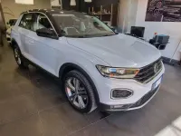 Begagnad VW T-Roc Advance 150 HK (110 kW) 2019 Blå SUV