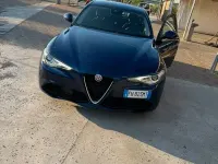 Usata Alfa Romeo Giulia 150 CV (110 kW) 2017 Blu Berlina