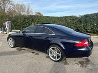 Usata Mercedes CLS320 224 CV (164 kW) 2006 Blu/azzurro Berlina