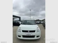 Usata Suzuki Swift GL 68 CV (50 kW) 2007 Bianco Utilitaria