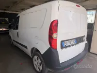 Usata Fiat Doblò Dynamic 105 CV (77 kW) 2012 Bianco Monovolume