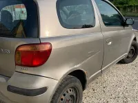 Usata Toyota Yaris 65 CV (47 kW) 2003 Berlina
