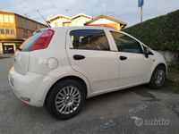 Usata Fiat Grande Punto 75 CV (55 kW) 2016 Bianco Utilitaria