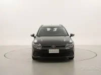 Usata VW Golf VIII Life 116 CV (85 kW) 2023 Grigio Station wagon