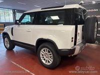 Usata Land Rover Defender S 200 CV (147 kW) 2024 Bianco SUV