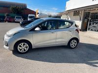 Gebraucht Hyundai i10 66 PS (48 kW) 2016 Silber Kleinwagen