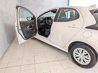 Usata Toyota Yaris Hybrid Active 92 CV (67 kW) 2025 Bianco Berlina