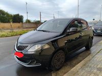 Usata Lancia Ypsilon Gold 70 CV (51 kW) 2022 Nero Utilitaria