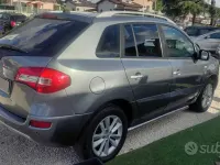 Usata Renault Koleos Dynamique 150 CV (110 kW) 2009 Grigio SUV