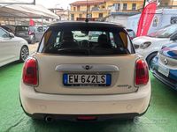 Usata Mini Cooper D 116 CV (85 kW) 2014 Beige Utilitaria
