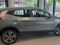 Usata Nissan Qashqai Tekna 116 CV (85 kW) 2018 Grigio SUV