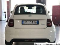 Usata Fiat 500e 86 kW (118 CV) 2023 Bianco pastello Berlina