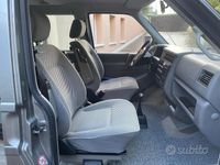 Usata VW Caravelle 1998 Grigio Monovolume