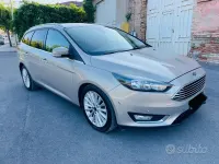 Usata Ford Focus Titanium 120 CV (88 kW) 2016 Giallo Station wagon