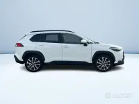 Usata Toyota Corolla Cross Lounge 152 CV (111 kW) 2022 Bianco SUV