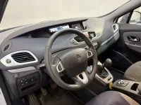 Usata Renault Scénic 110 CV (80 kW) 2011 Bianco Monovolume