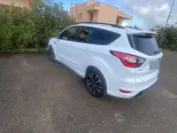 Usata Ford Kuga 120 CV (88 kW) 2019 Bianco SUV