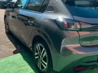 Usata Peugeot 208 Allure 102 CV (75 kW) 2022 Grigio Utilitaria