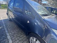 Usata Mitsubishi Colt 69 CV (50 kW) 2004 Blu Utilitaria