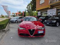 Usata Alfa Romeo Giulia 160 CV (117 kW) 2019 Rosso Berlina