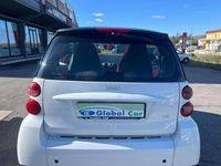 Usata Smart ForTwo Coupé Passion 41 CV (30 kW) 2010 Bianco Coupé