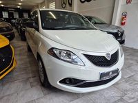 Usata Lancia Ypsilon Silver 69 CV (50 kW) 2018 Bianco Utilitaria
