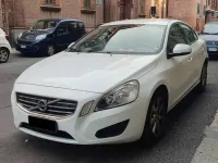 Usata Volvo S60 Kinetic 115 CV (84 kW) 2012 Bianco Berlina