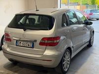 Usata Mercedes B170 115 CV (84 kW) 2008 Argento Monovolume