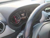 Usata Mercedes B200 2016 Grigio Monovolume