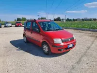 Usata Fiat Panda Lounge 69 CV (50 kW) 2012 Rosso Utilitaria